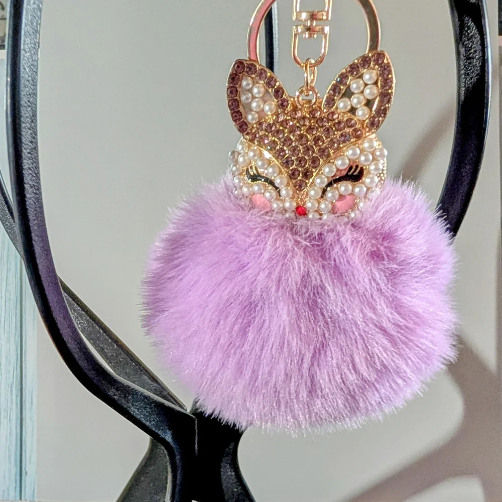 Chic Pearl Fox Keychain - Pastel Lavender and Gold - Picture 3 of 7